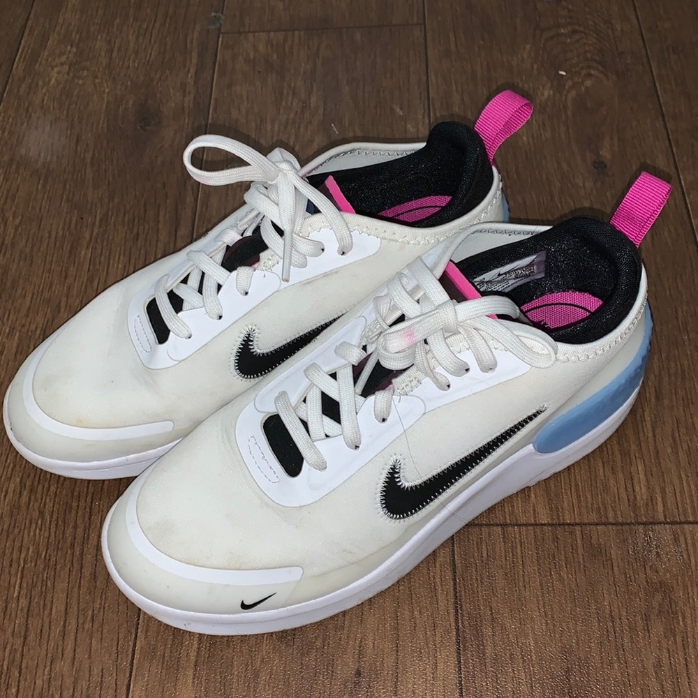 Nike womens running shoe size 7